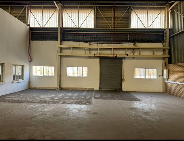 1,780M² WAREHOUSE TO LET IN HERMANSTAD